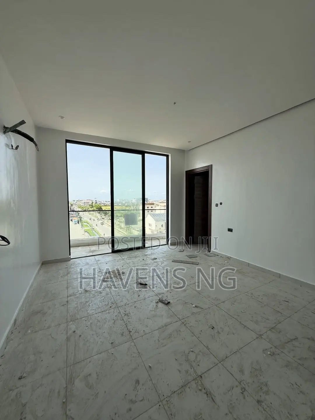 3bdrm Apartment in Ikate for sale in Ikate