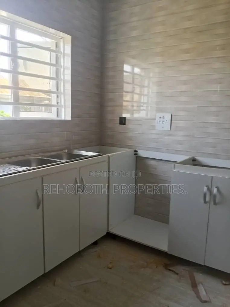 2bdrm Bungalow in Asunle Akala Express for rent in Akala Express