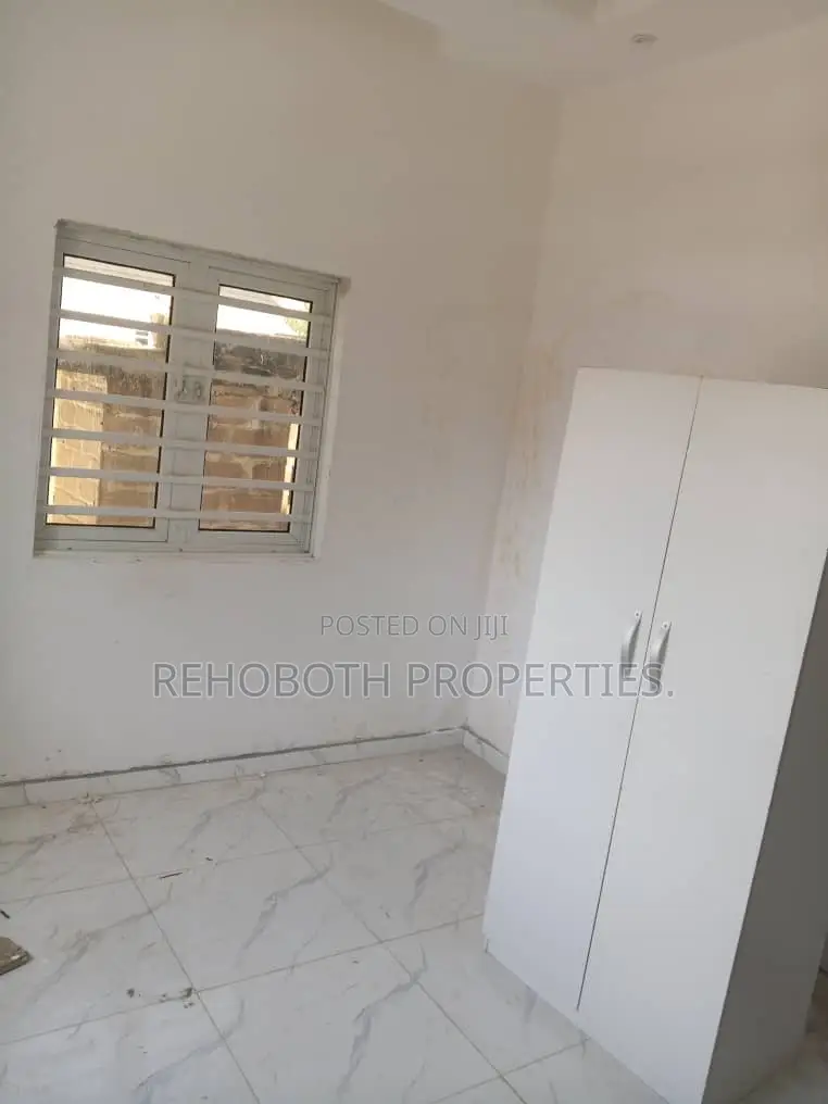2bdrm Bungalow in Asunle Akala Express for rent in Akala Express