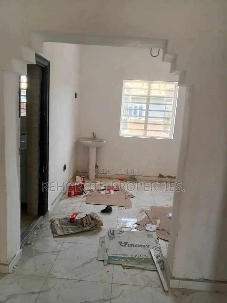 2bdrm Bungalow in Asunle Akala Express for rent in Akala Express