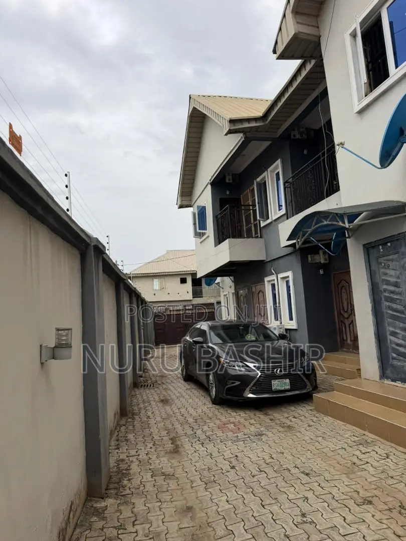 2bdrm Block of Flats in Orange Gate, Oluyole Estate for sale in Oluyole Estate