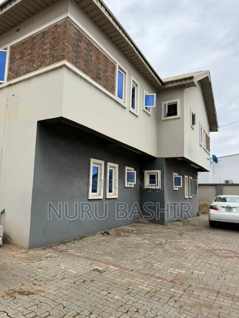 2bdrm Block of Flats in Orange Gate, Oluyole Estate for sale in Oluyole Estate