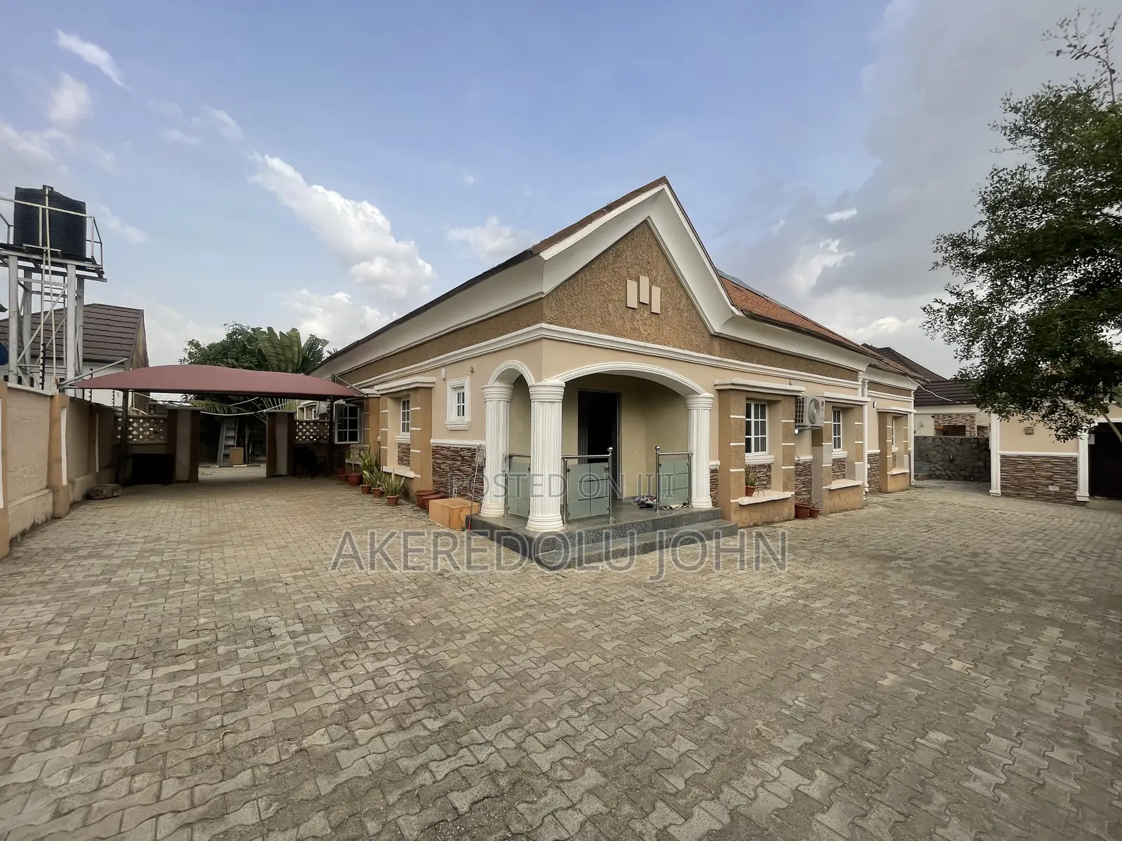 5bdrm Bungalow in Life Camp for sale in Life Camp
