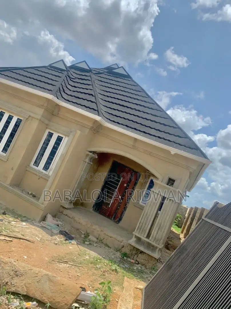 4bdrm Bungalow in Akala Express for sale in Akala Express