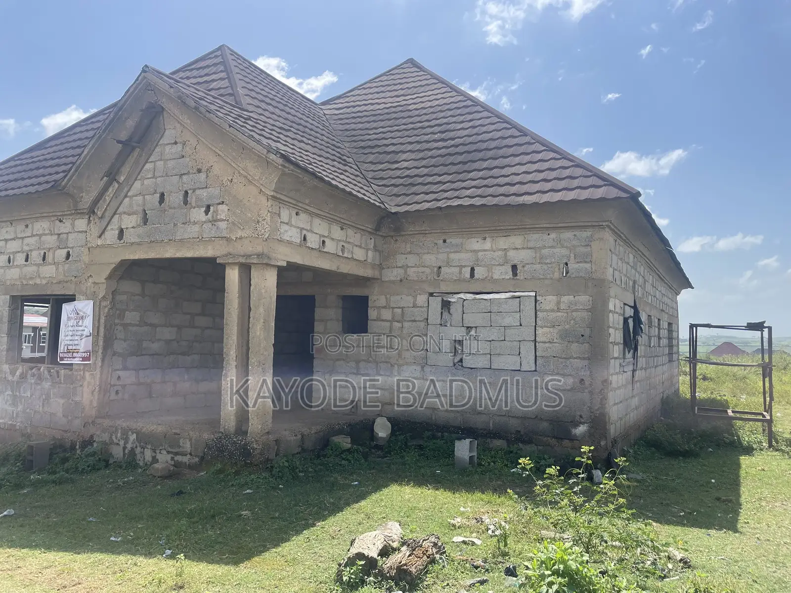 3bdrm Apartment in Goshen, Sabon Lugbe for sale in Sabon Lugbe