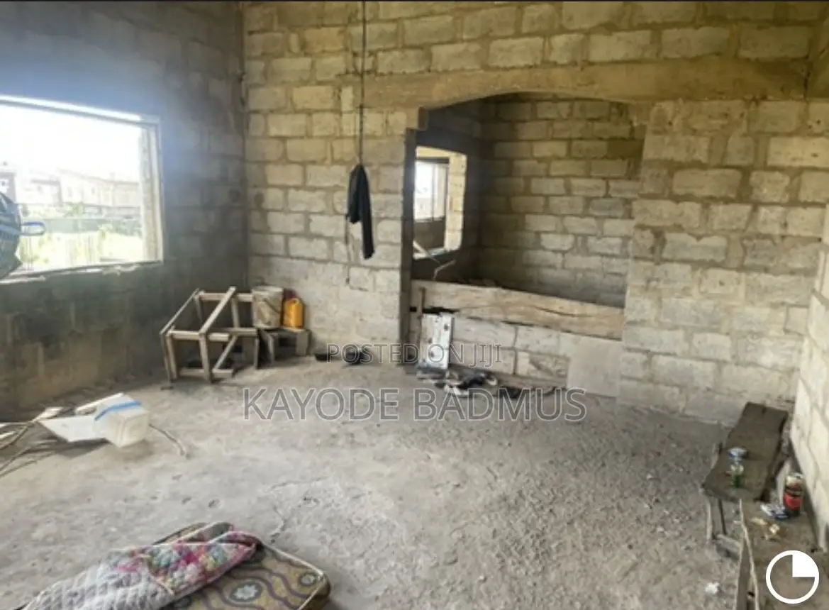 3bdrm Apartment in Goshen, Sabon Lugbe for sale in Sabon Lugbe
