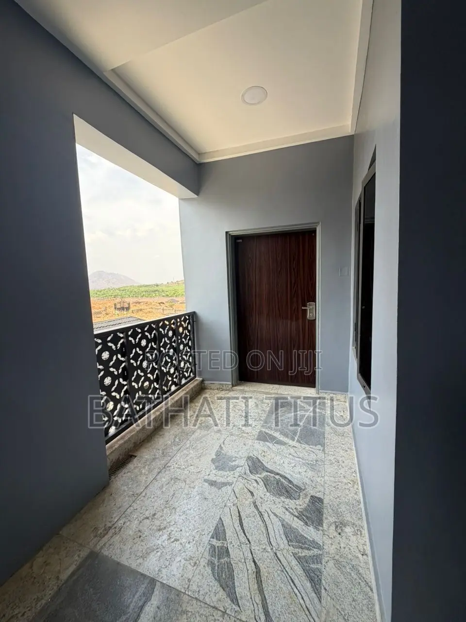 2bdrm Block of Flats in Nnpc Estate, Life Camp for rent in Life Camp
