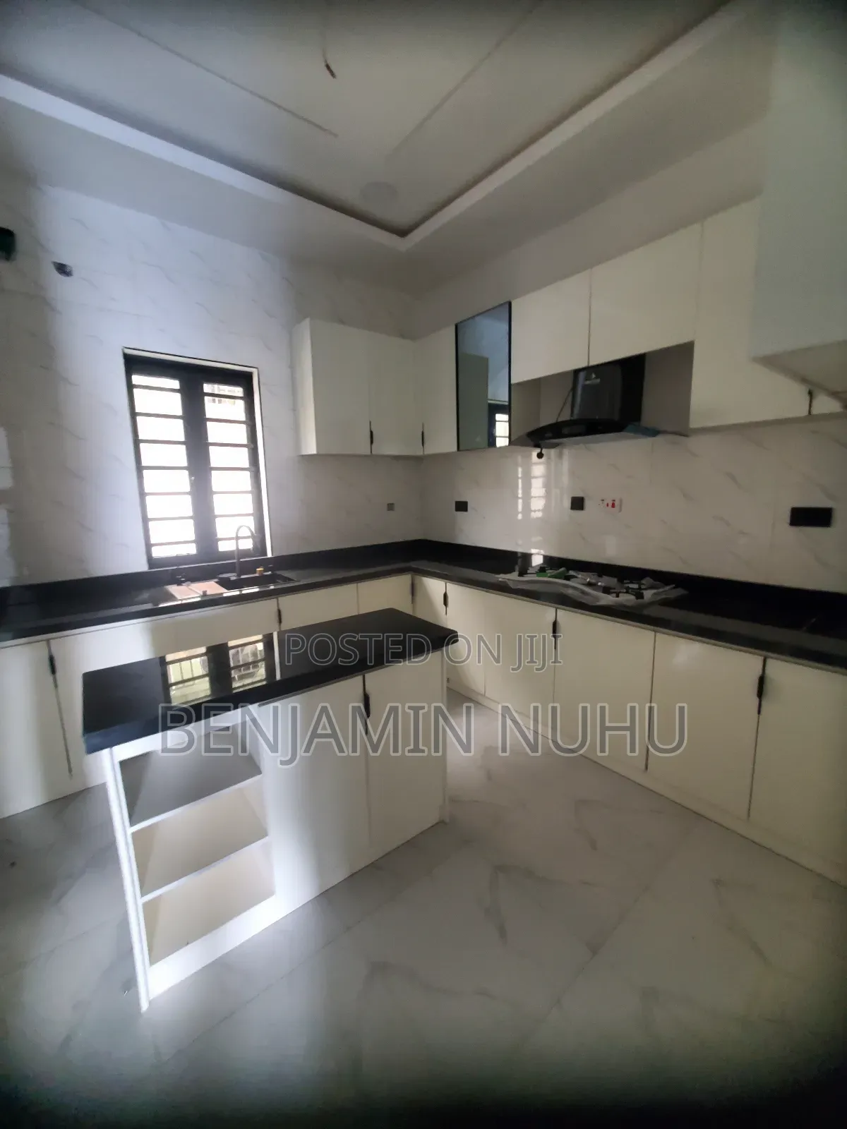 4bdrm Duplex in In Secure Estate @ for sale in Olokonla