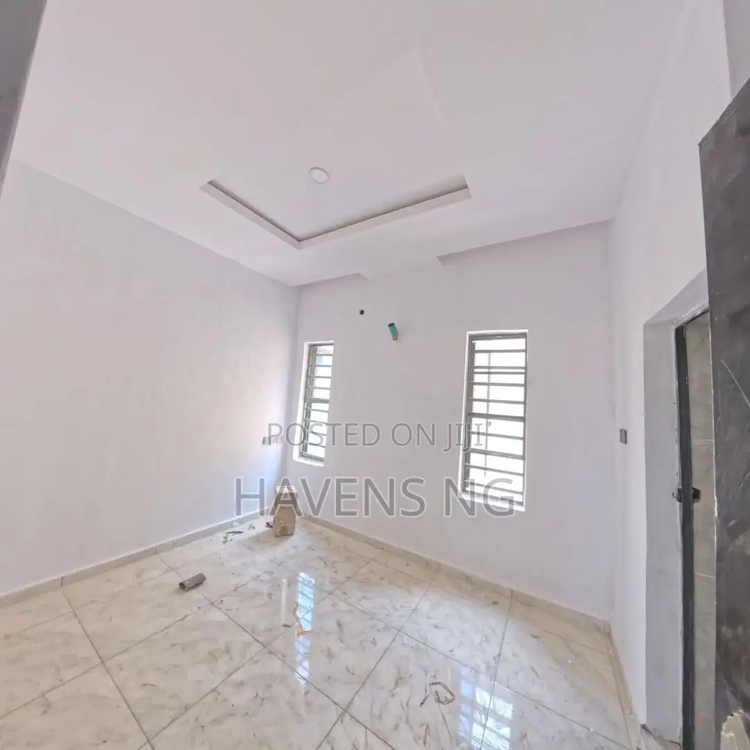 3bdrm Bungalow in Ologuneru for sale in Ologuneru