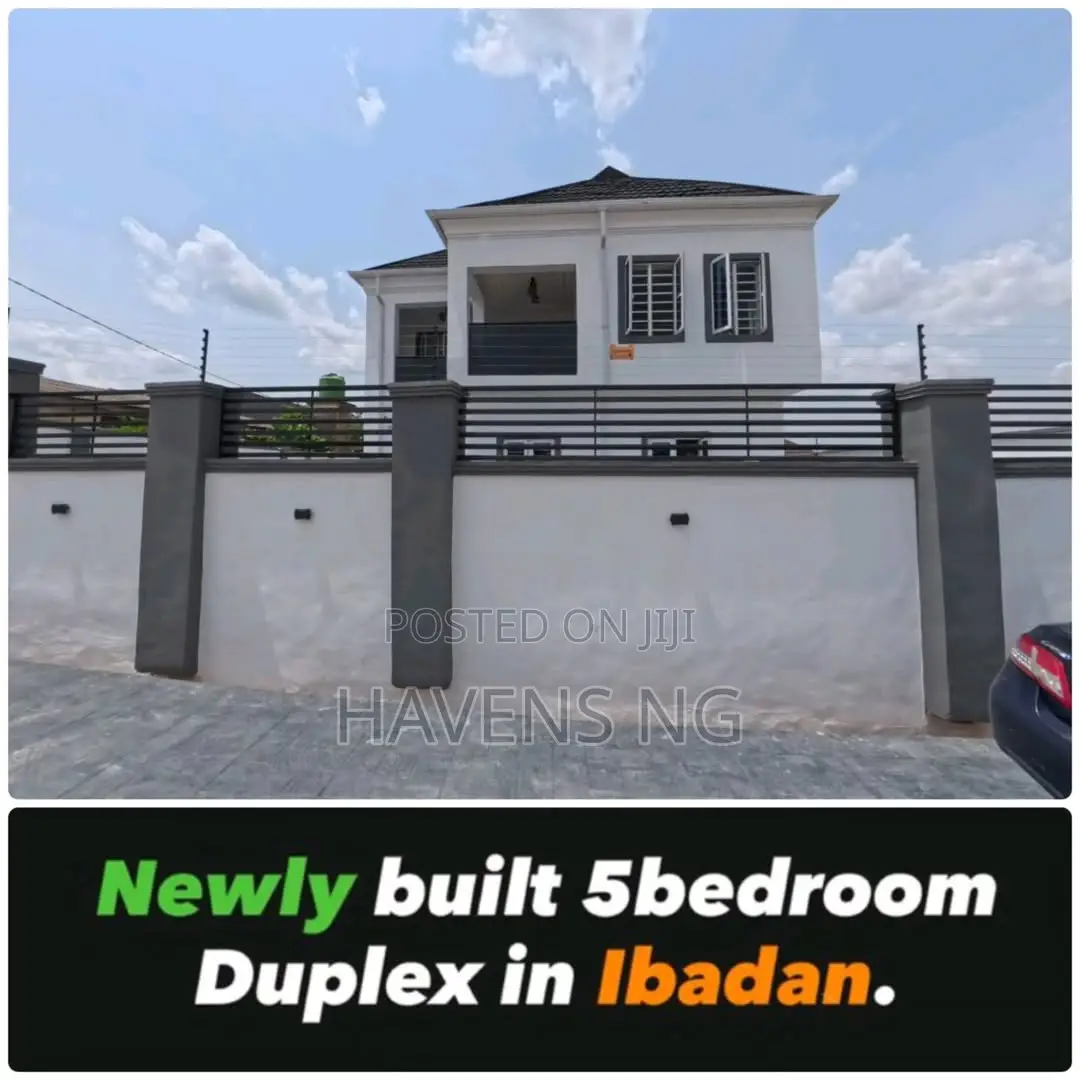5bdrm Duplex in Dss Quarters Estate, Jericho for sale in Jericho