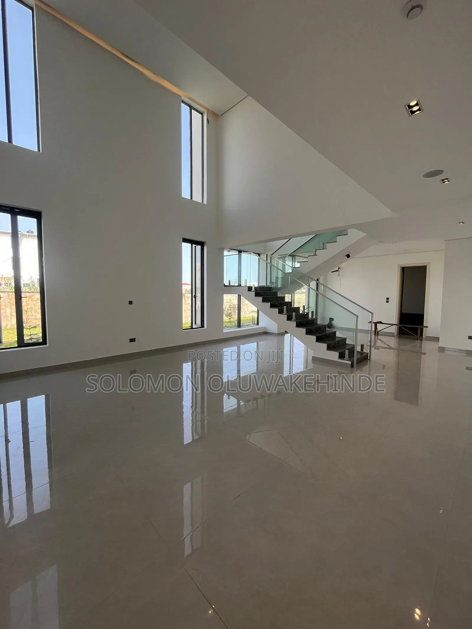 5bdrm Duplex in Ikate for sale in Ikate