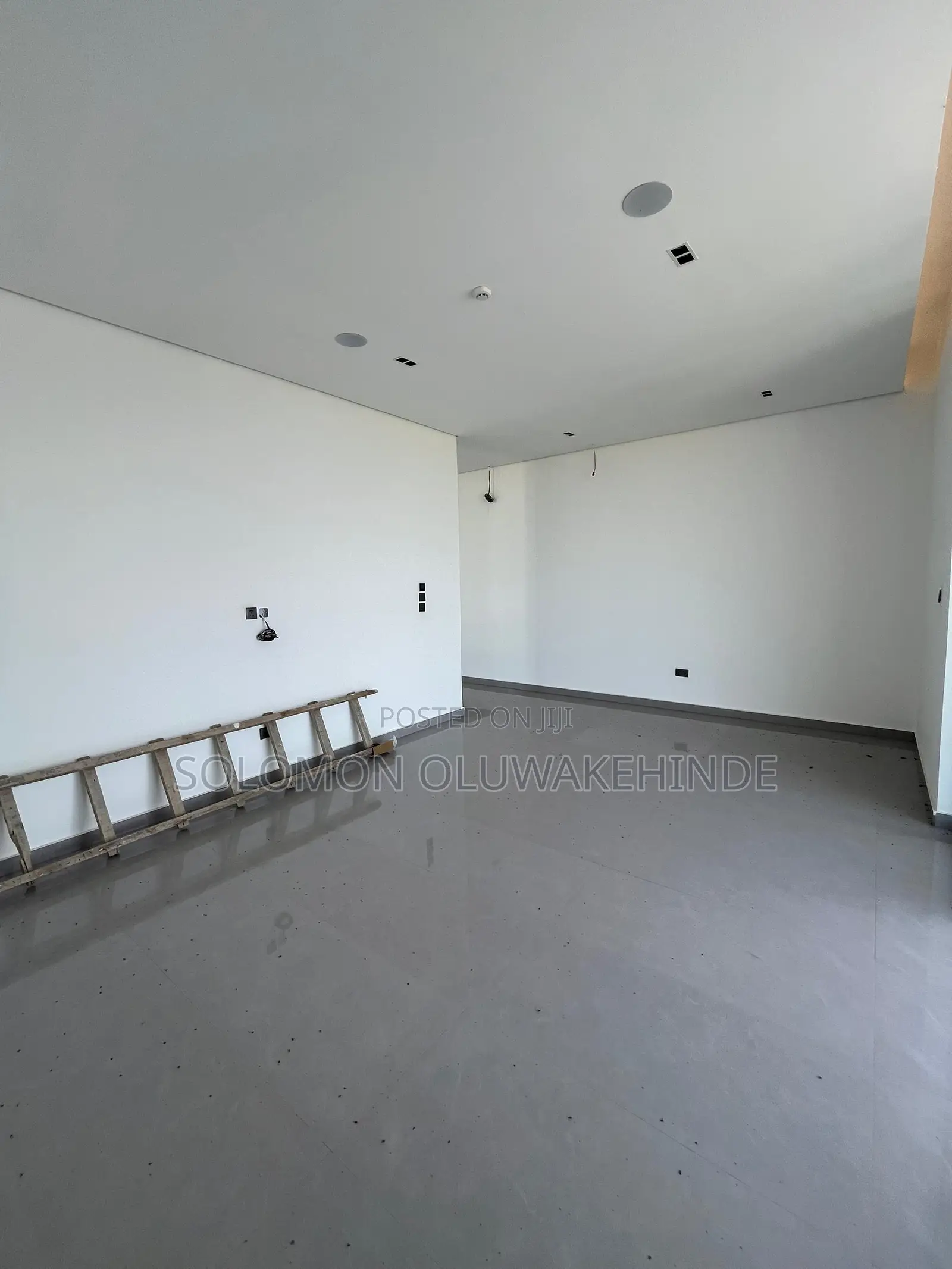 5bdrm Duplex in Ikate for sale in Ikate