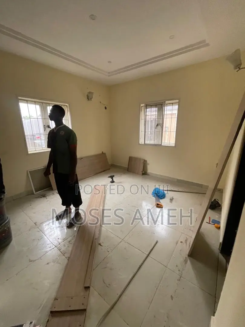 3bdrm Block of Flats in Wuye for rent in Wuye