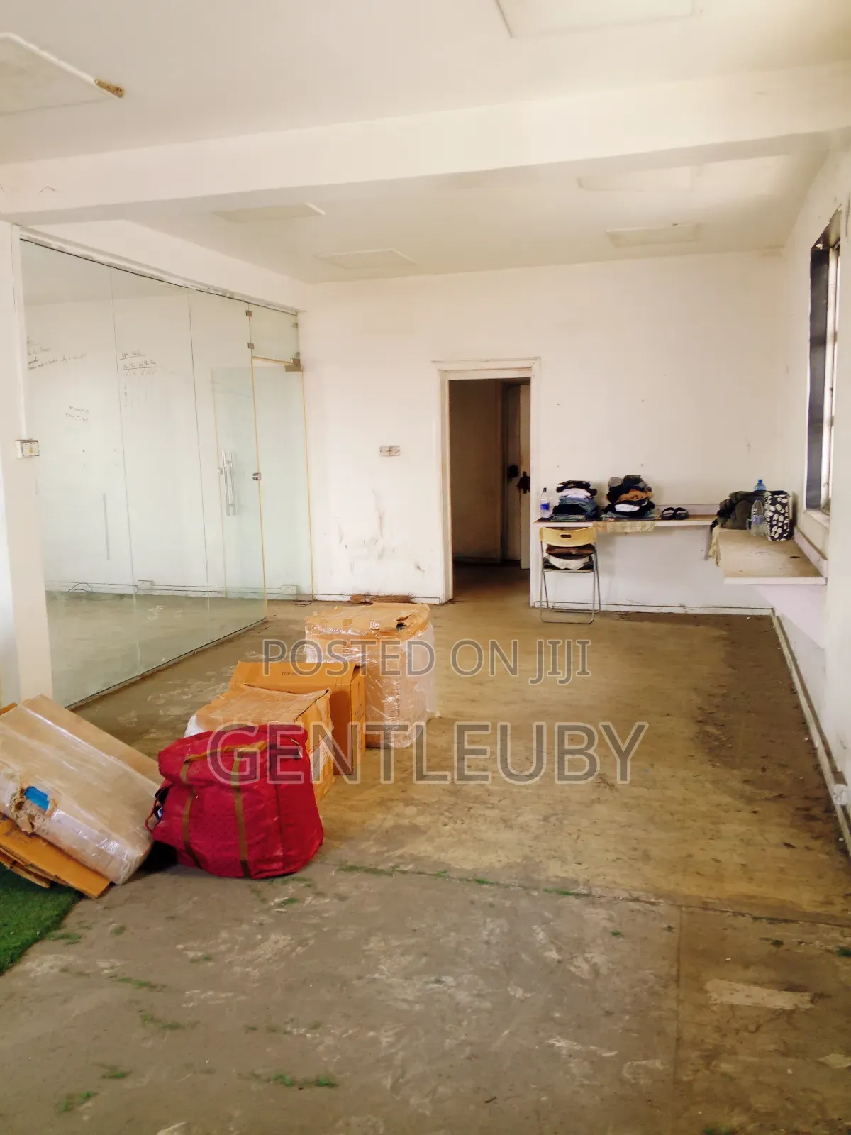 Office Space for Rent at Lekki Phase 2 in Lekki