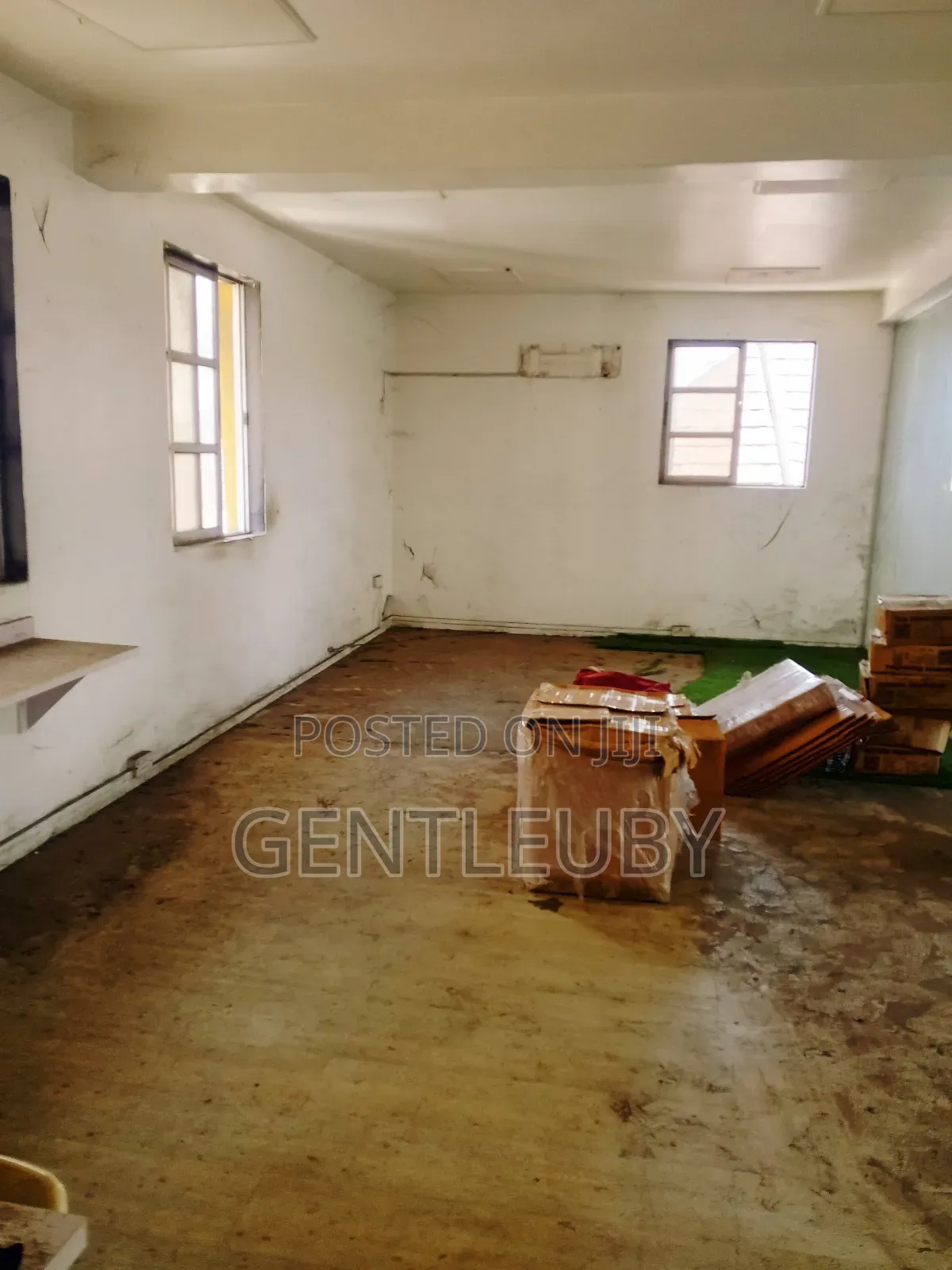 Office Space for Rent at Lekki Phase 2 in Lekki