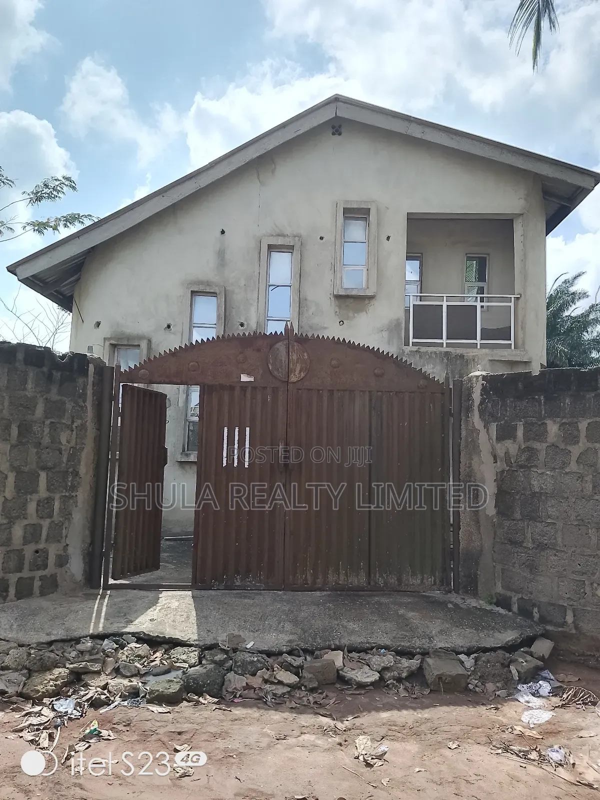 9bdrm Duplex in Okokomaiko for sale in Okokomaiko