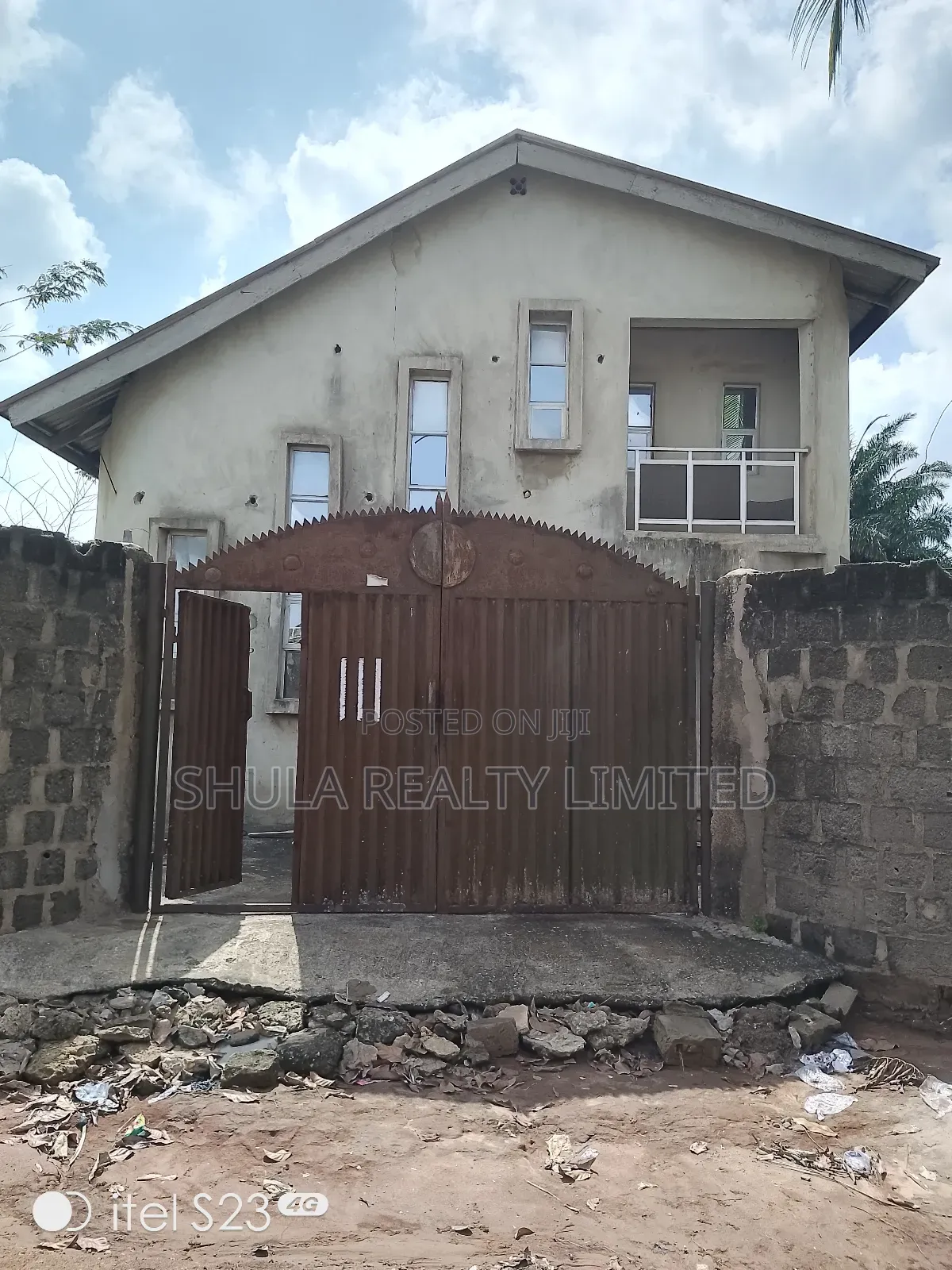 9bdrm Duplex in Okokomaiko for sale in Okokomaiko