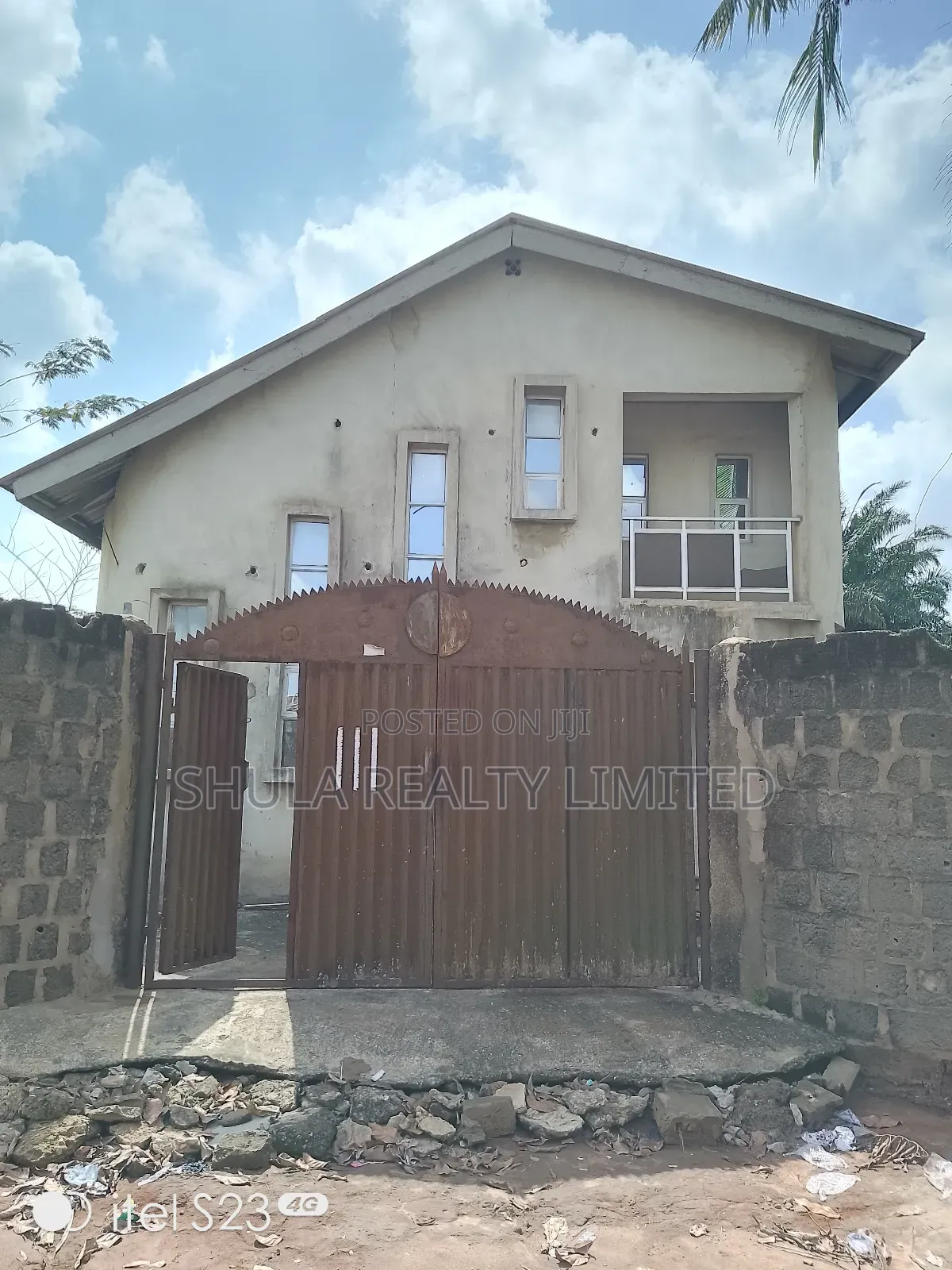 9bdrm Duplex in Okokomaiko for sale in Okokomaiko
