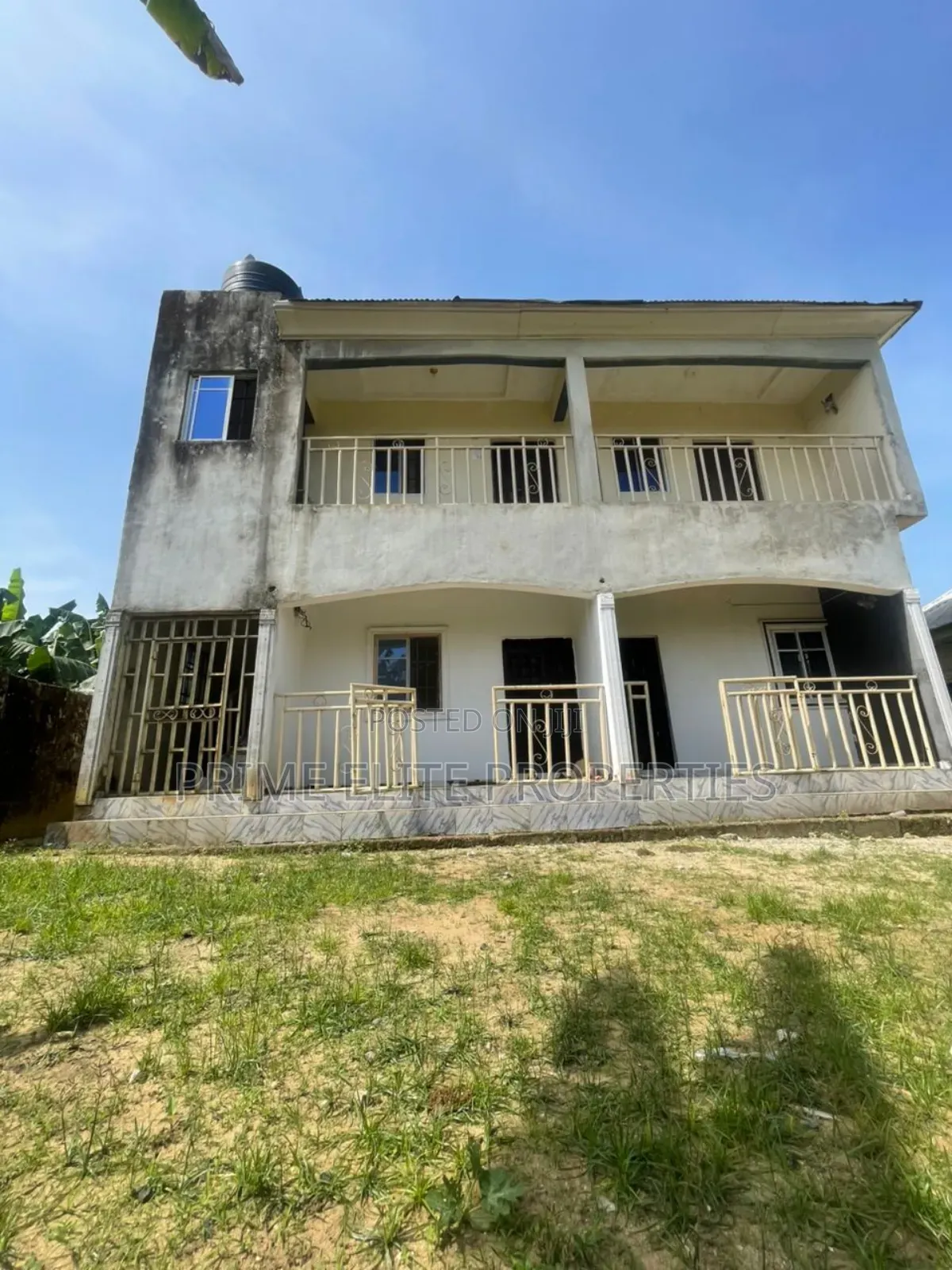 7bdrm Block of Flats in Shelter Afrique for sale in Uyo