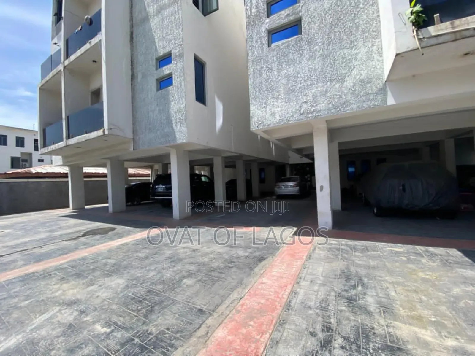 3bdrm Apartment in Ikate for sale in Ikate