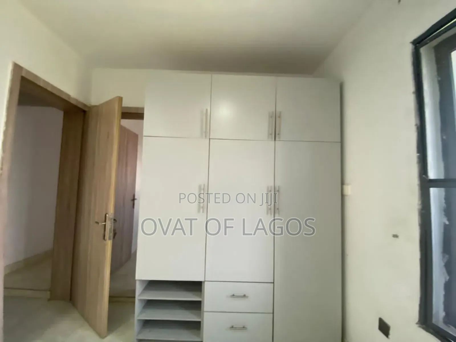 3bdrm Apartment in Ikate for sale in Ikate