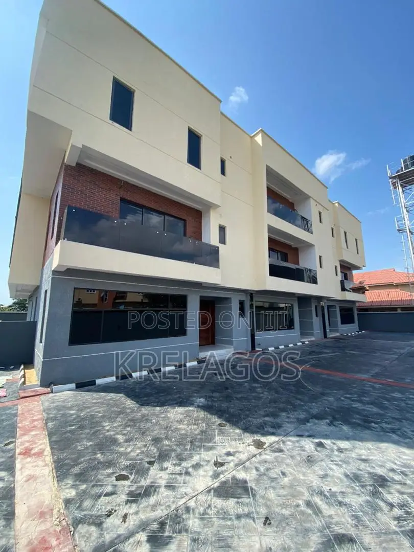 4bdrm Townhouse/Terrace in Abraham Adesanya Estate for sale in Abraham Adesanya Estate