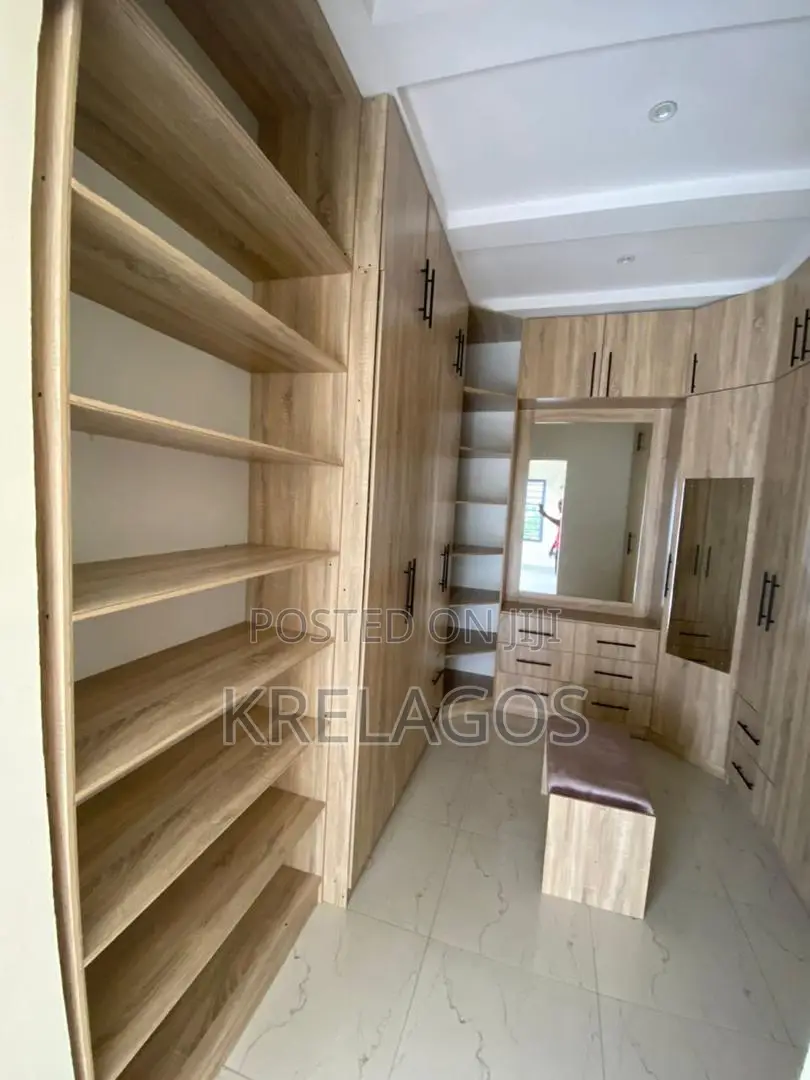 4bdrm Townhouse/Terrace in Abraham Adesanya Estate for sale in Abraham Adesanya Estate