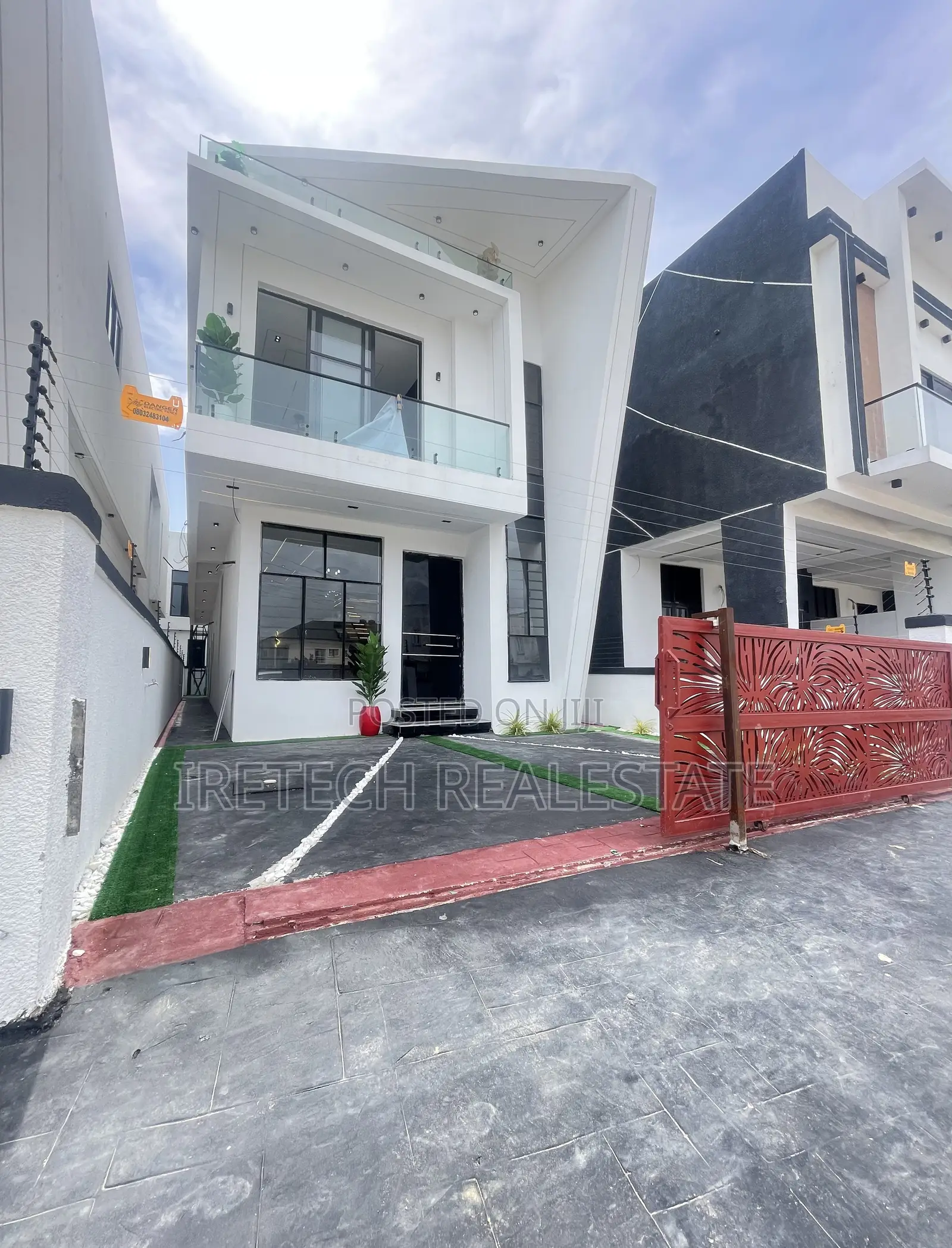 5bdrm Duplex in Ikota Gra for sale in Ikota