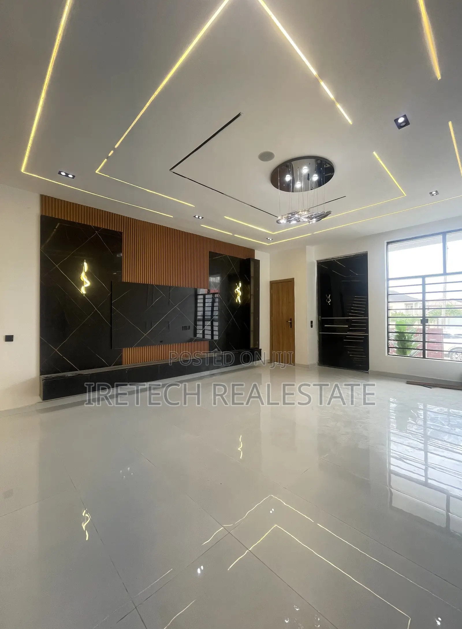 5bdrm Duplex in Ikota Gra for sale in Ikota