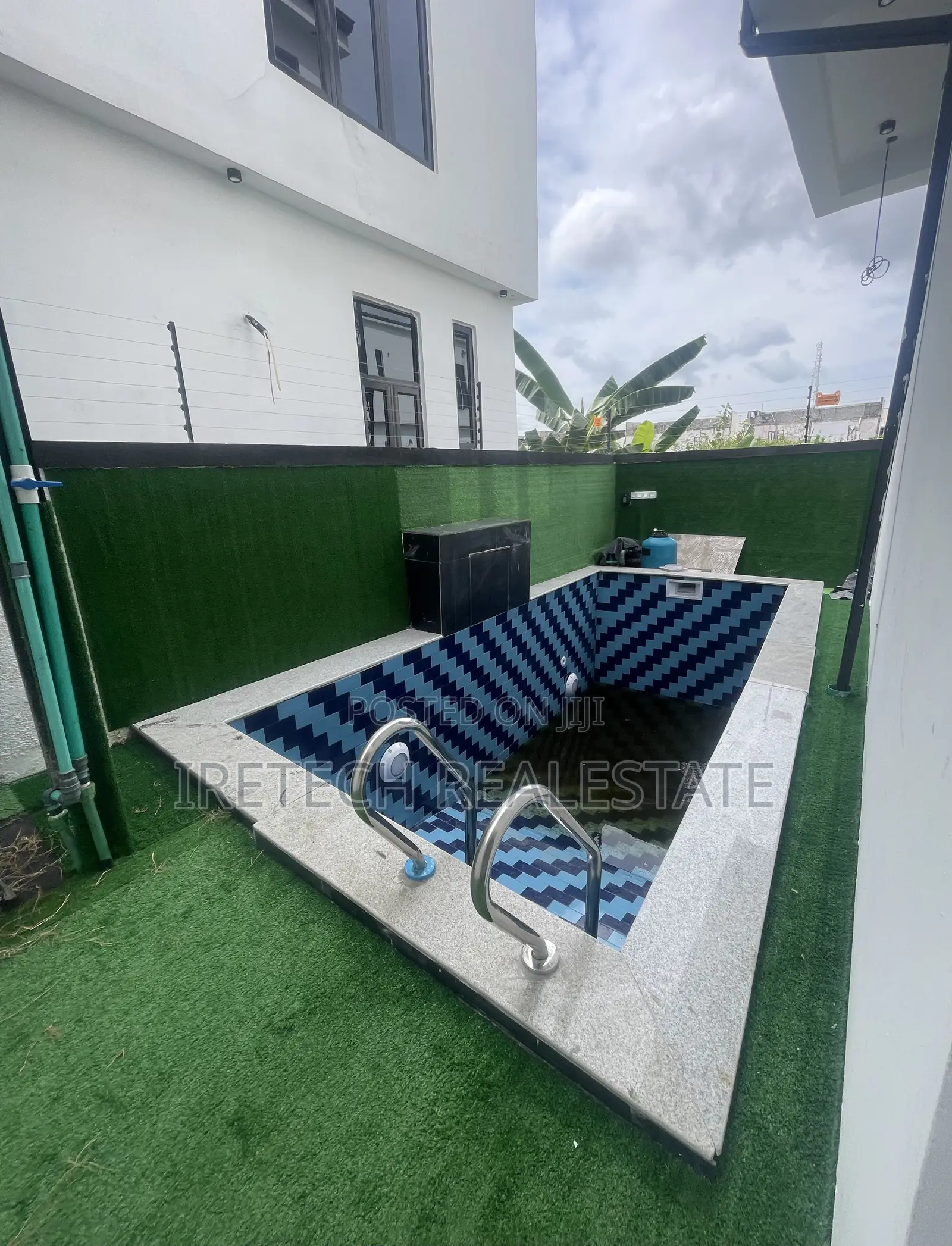 5bdrm Duplex in Ikota Gra for sale in Ikota