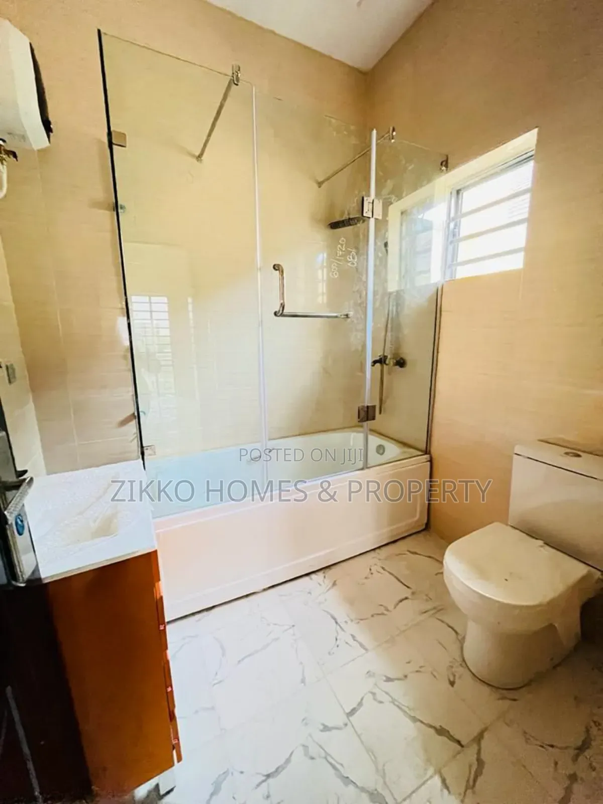 6bdrm Duplex in Northern Forshore, Lekki for sale in Lekki