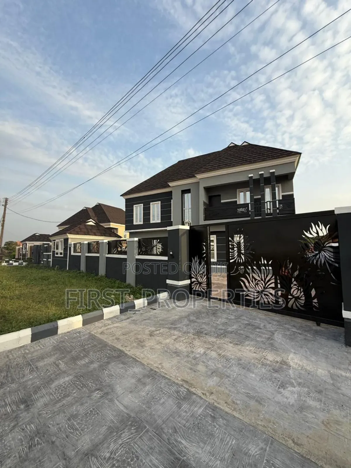 5bdrm Duplex in Bashorun Housing, Basorun for sale in Basorun