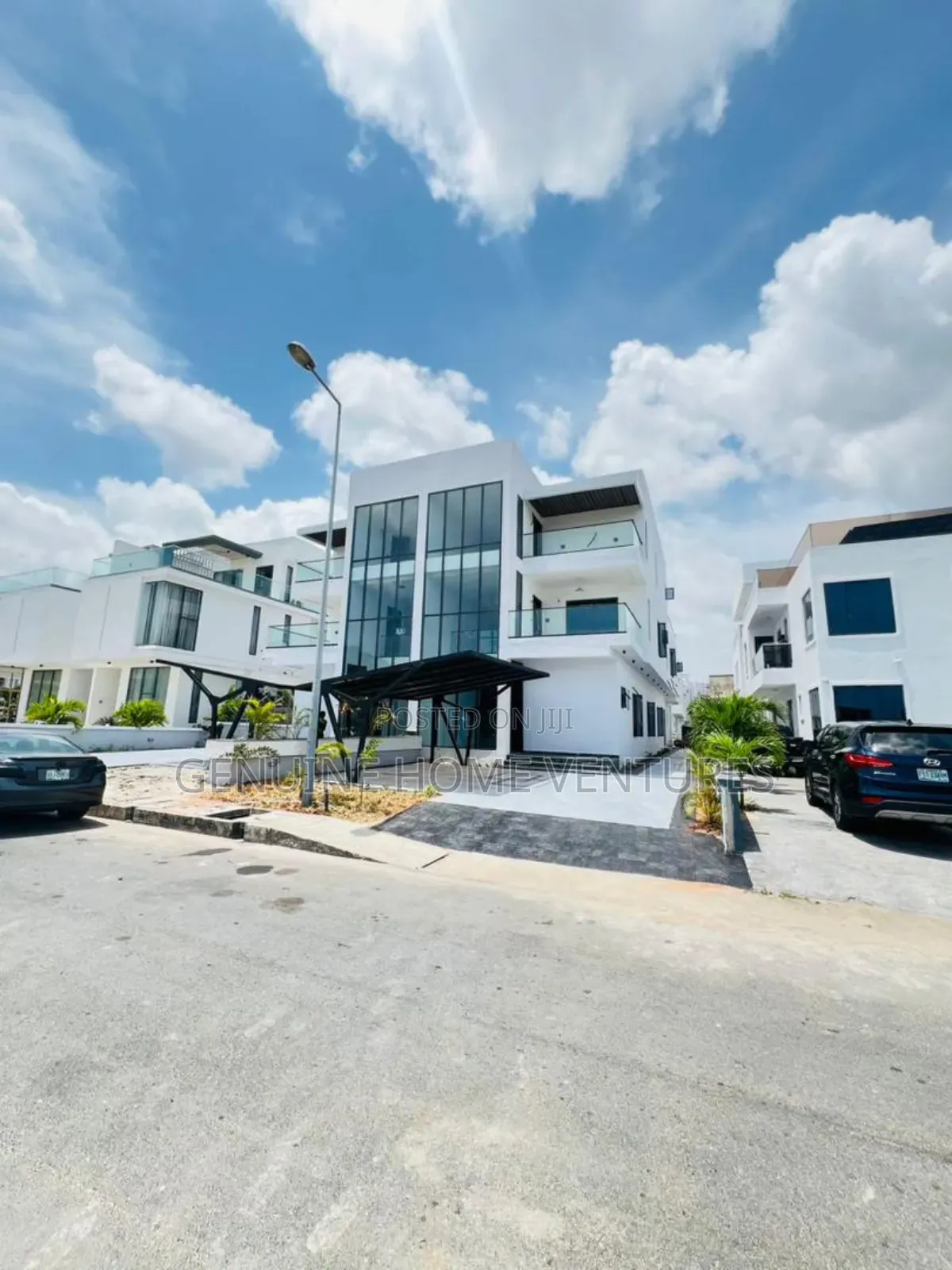 5bdrm Duplex in Ikate Lekki for sale in Ikate