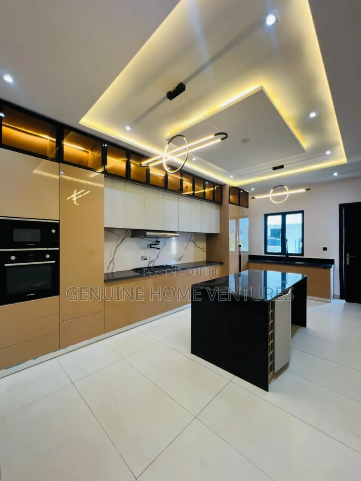 5bdrm Duplex in Ikate Lekki for sale in Ikate