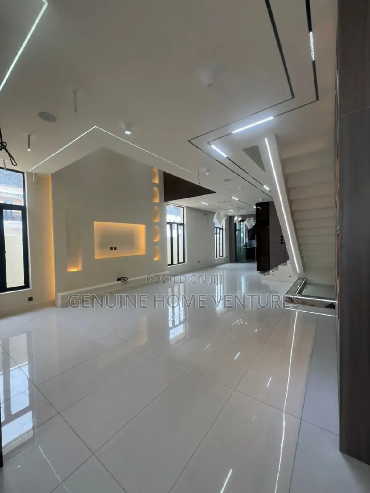 5bdrm Duplex in Orchid Lekki, Chevron for sale in Chevron