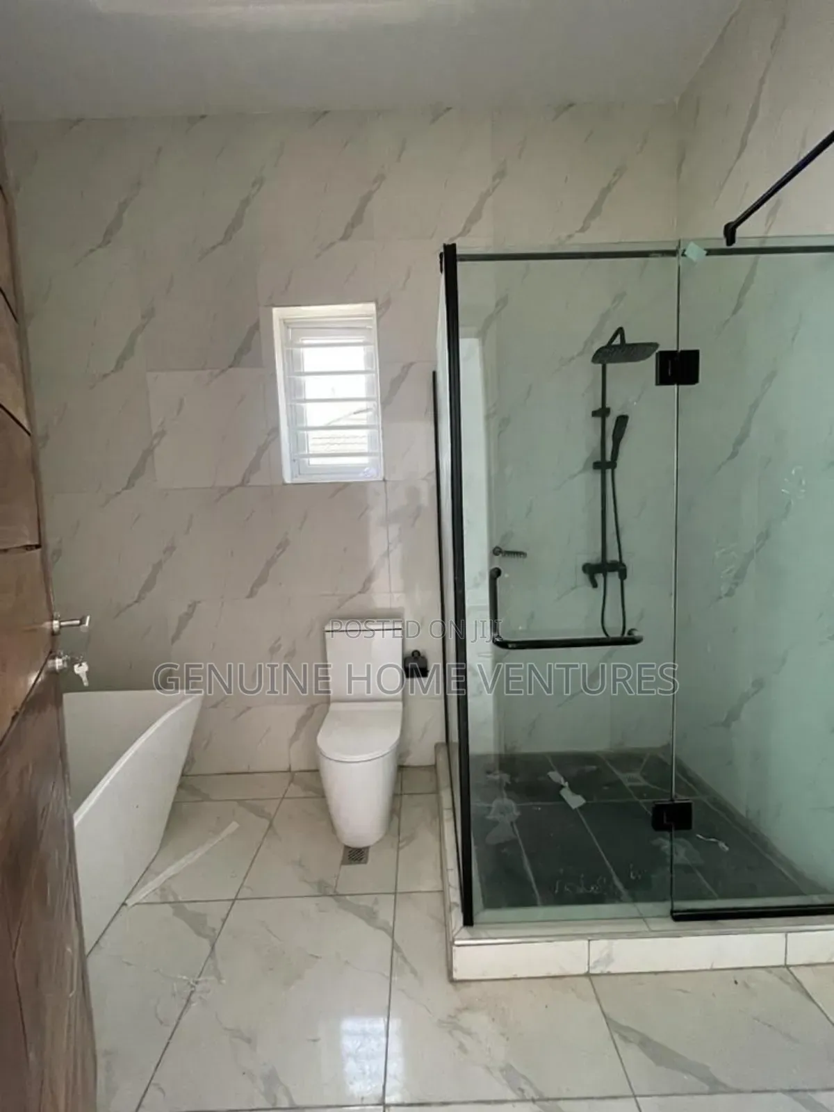 4bdrm Duplex in Agungi for sale in Agungi