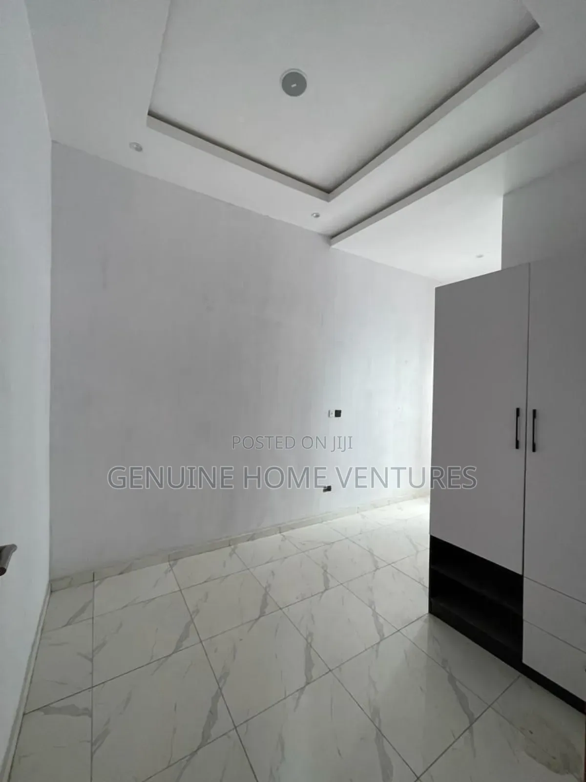 4bdrm Duplex in Agungi for sale in Agungi