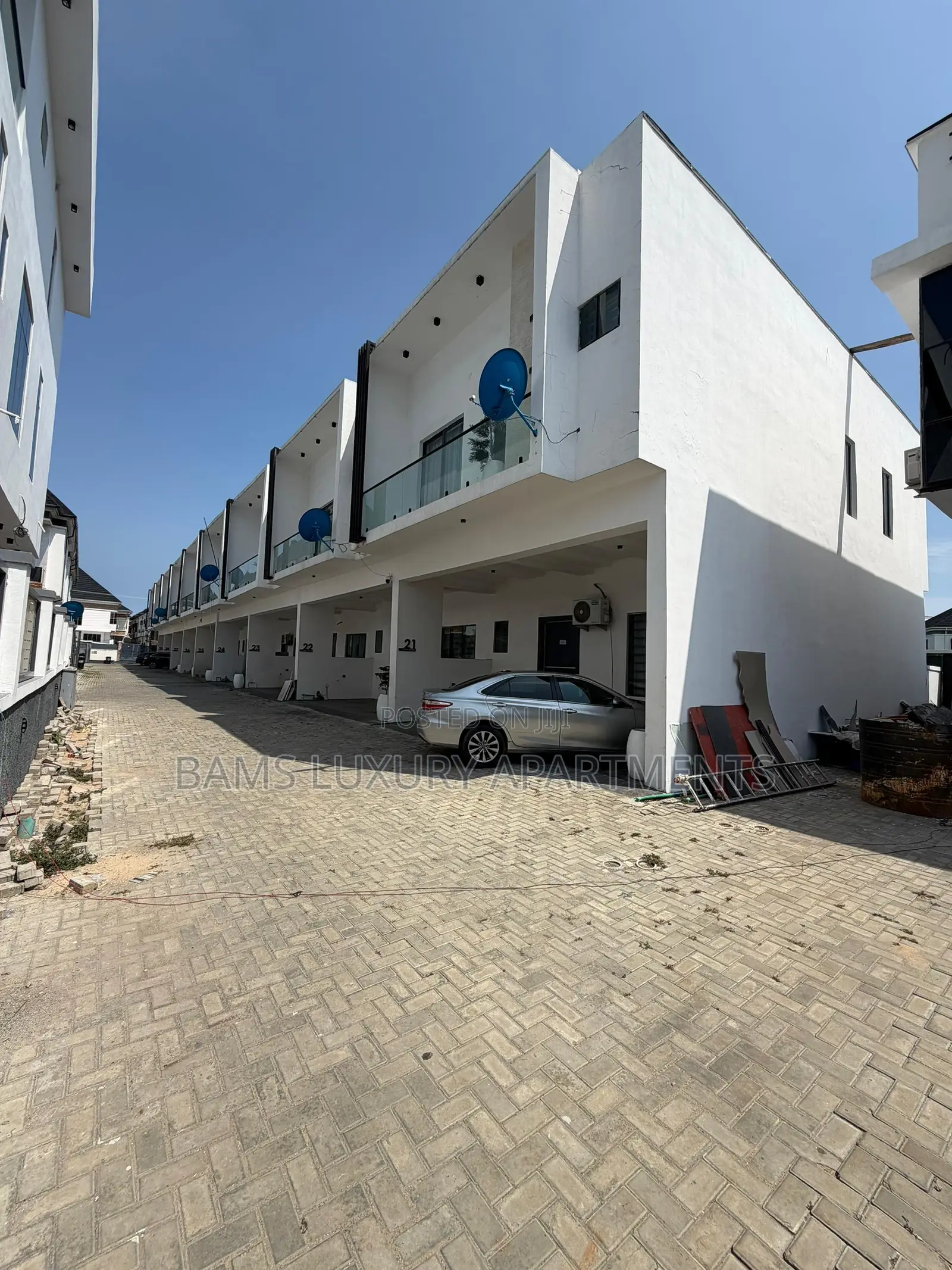 Furnished 4bdrm Duplex in Ikota for sale in Ikota
