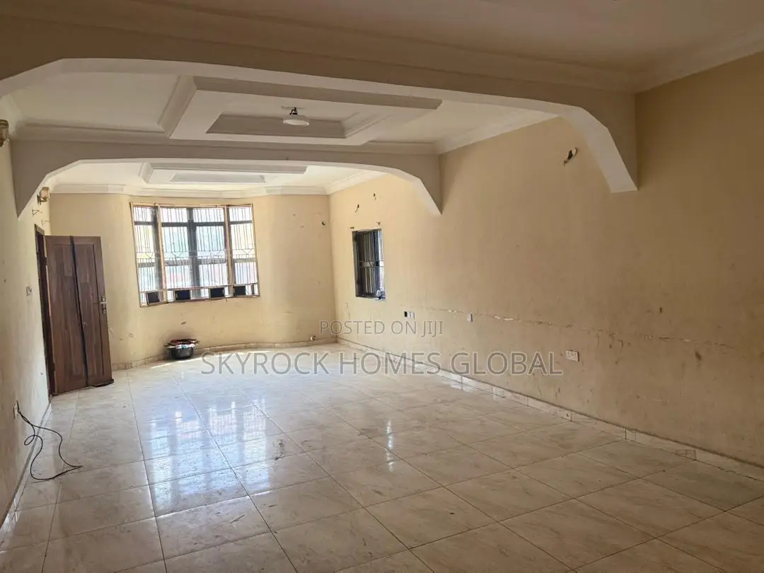 3bdrm Apartment in Agungi for rent in Agungi