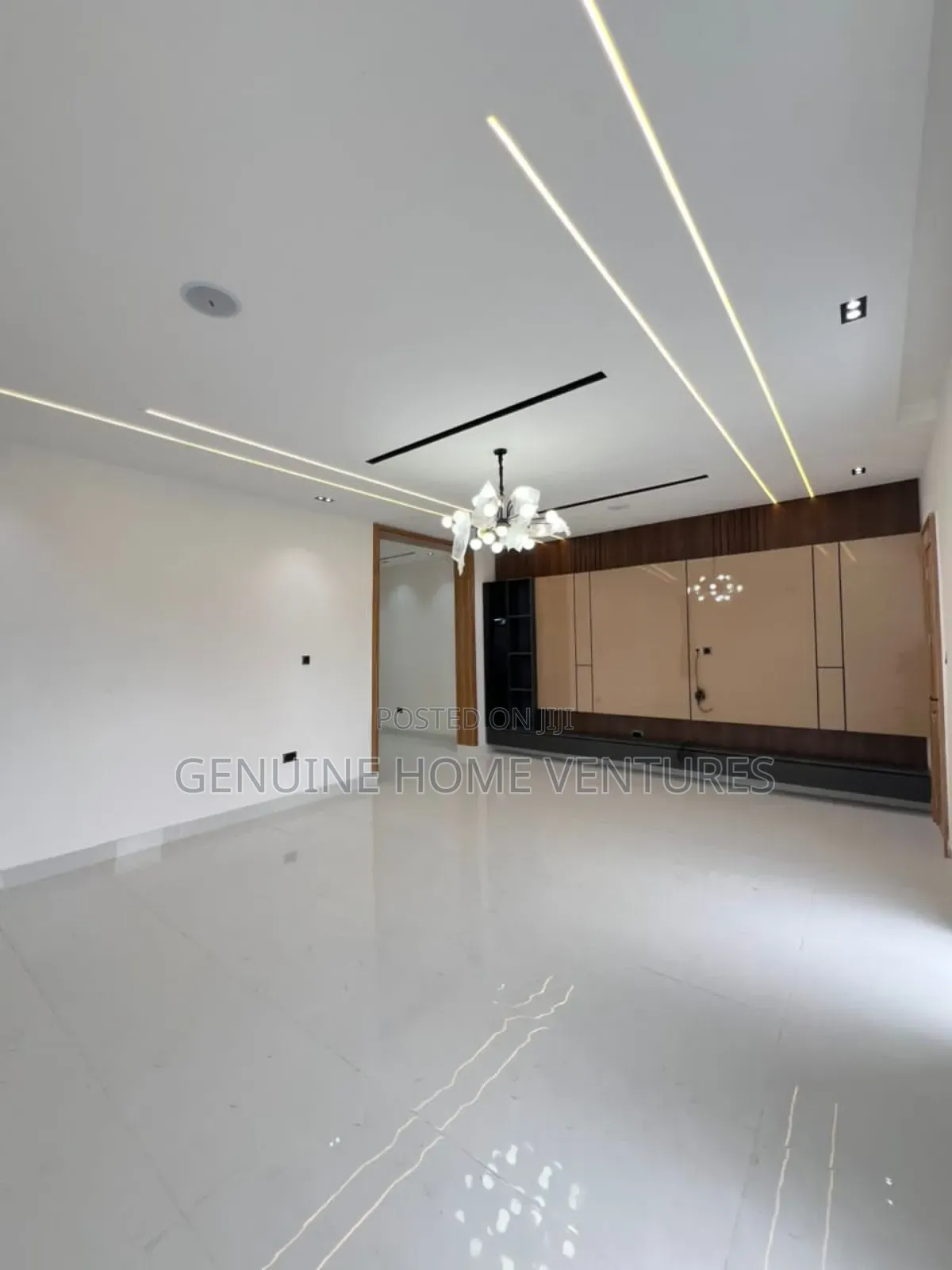 4bdrm Townhouse/Terrace in Ikota for sale in Ikota