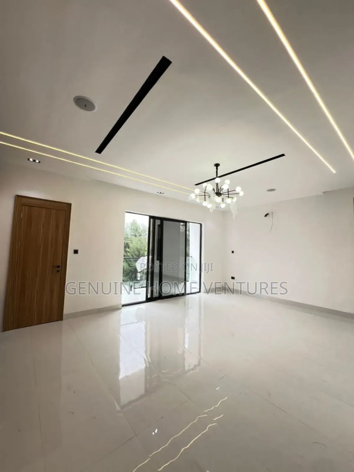 4bdrm Townhouse/Terrace in Ikota for sale in Ikota