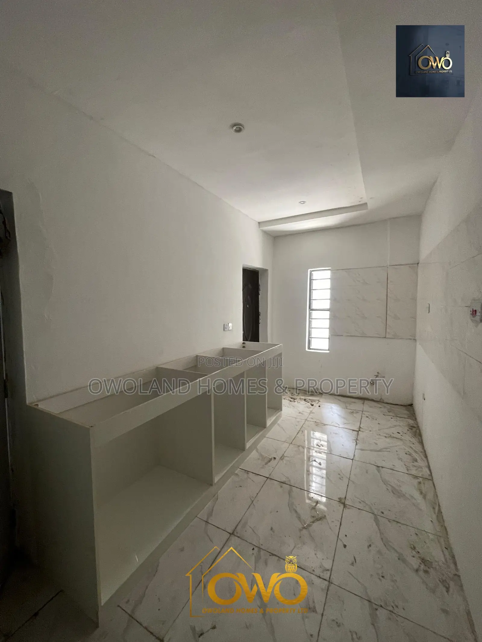 2bdrm Block of Flats in Chevron Estate for rent in Chevron