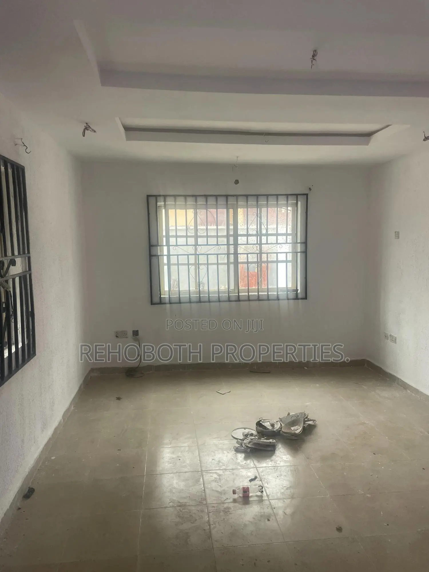 3bdrm Apartment in Back Of White Vill, Akala Express for rent in Akala Express