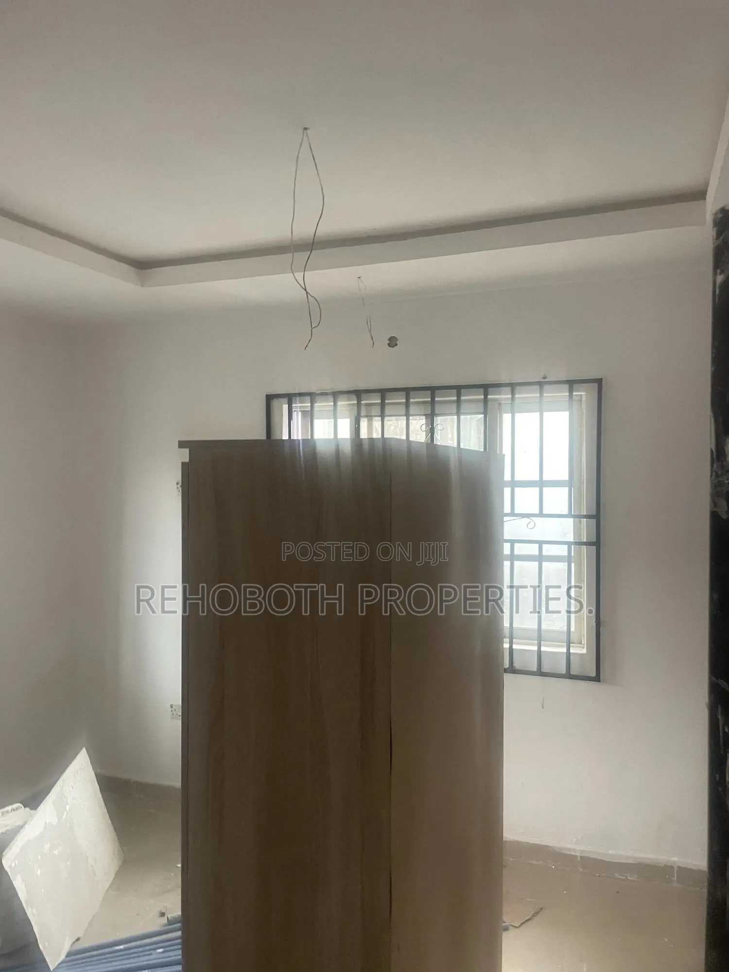 3bdrm Apartment in Back Of White Vill, Akala Express for rent in Akala Express