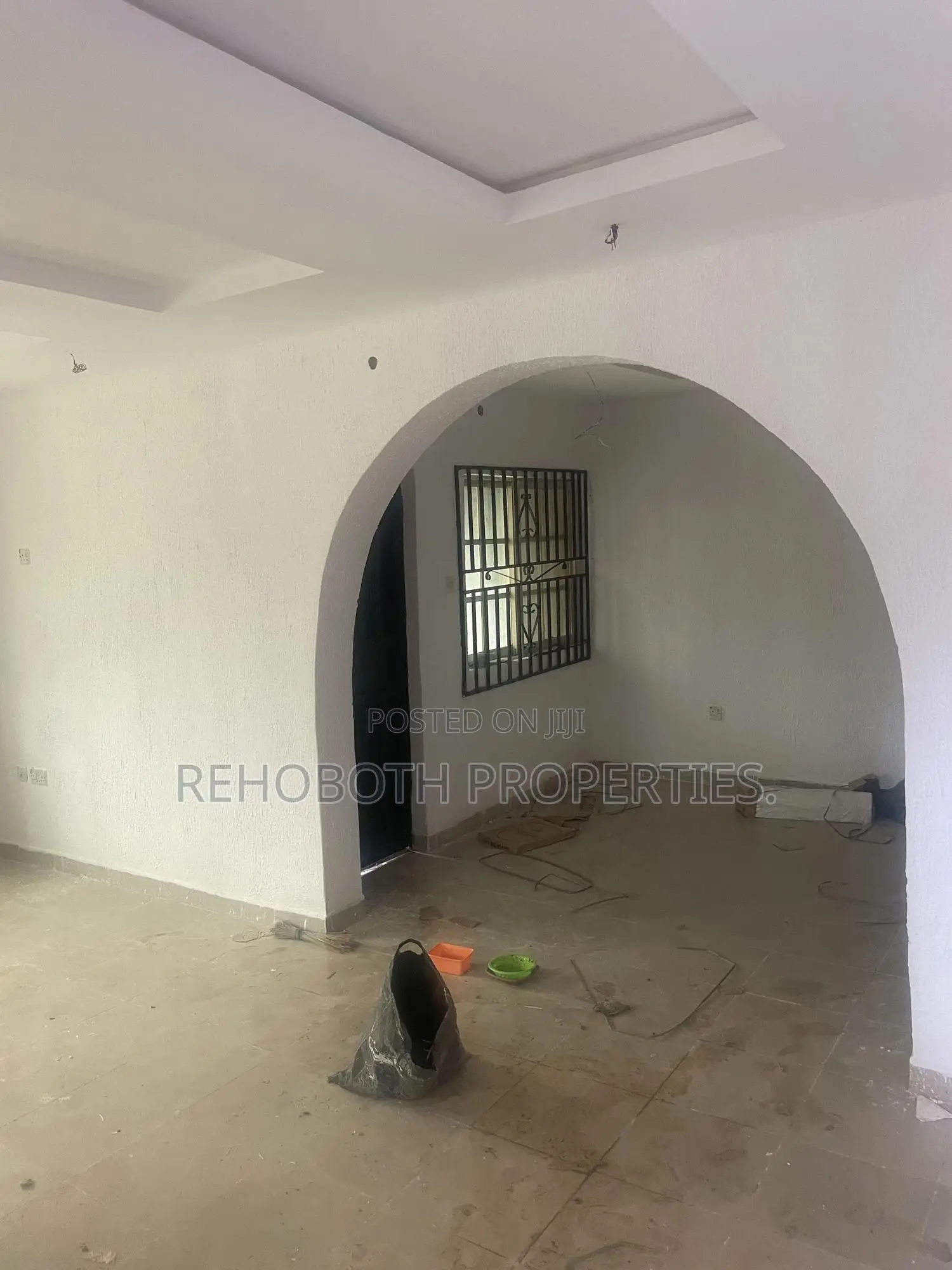 3bdrm Apartment in Back Of White Vill, Akala Express for rent in Akala Express