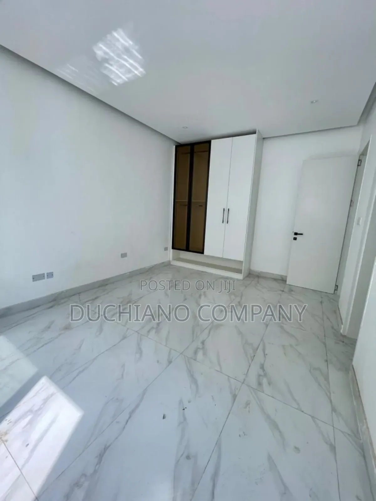 Mini Flat in Lekki Phase 1 for sale in Lekki Phase 1