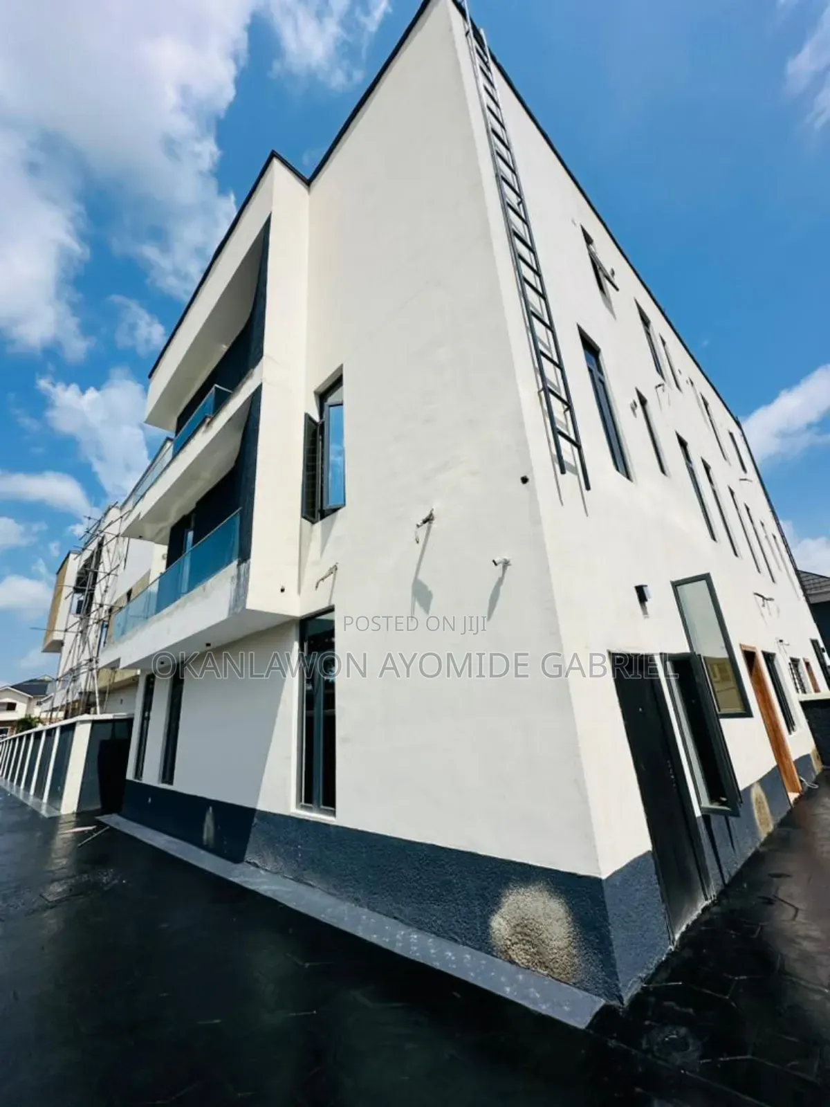5bdrm Duplex in Omole Phase 1 for sale in Omole Phase 1