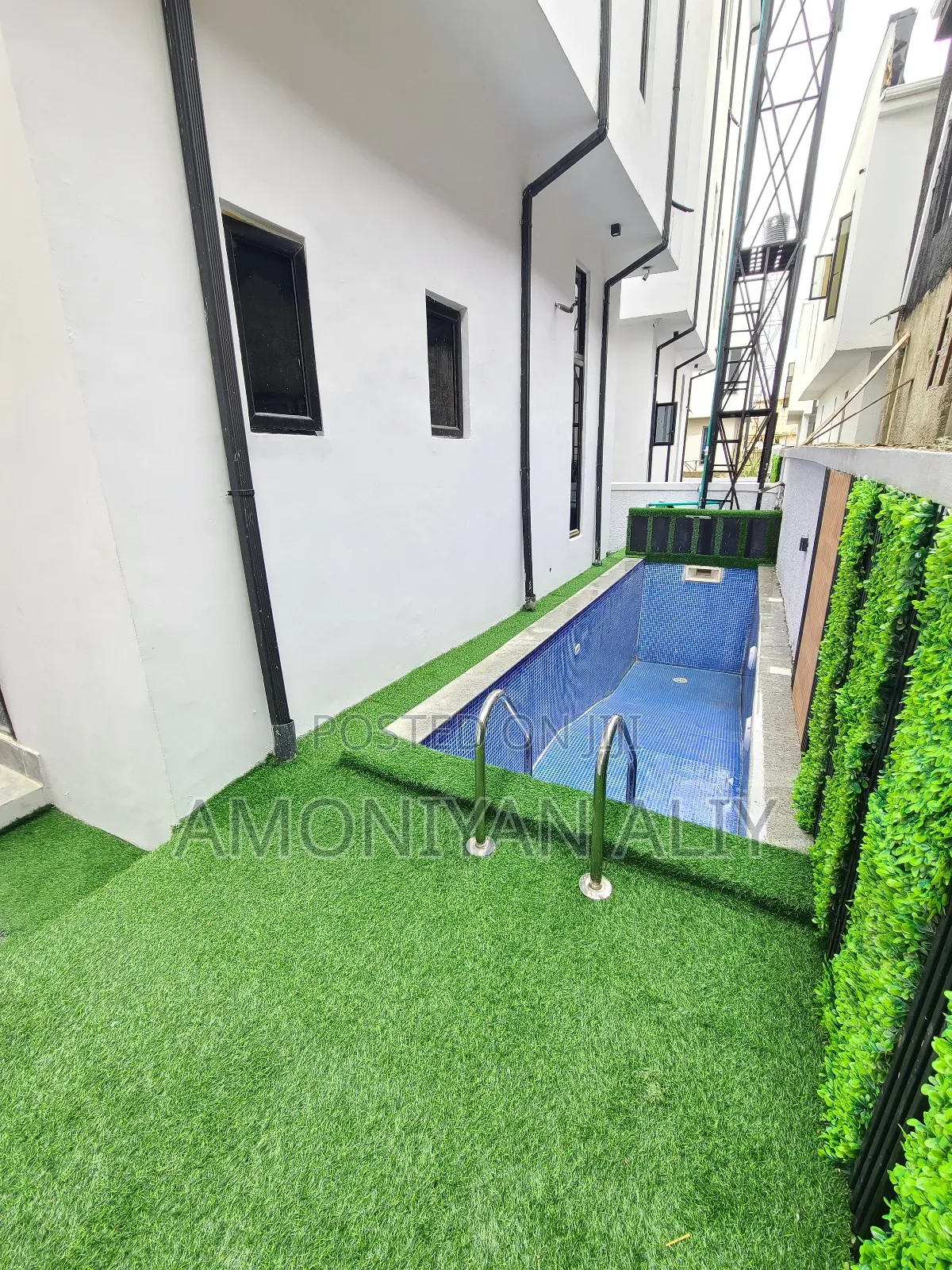 5bdrm Mansion in Megamond Estate, Ikota for sale in Ikota