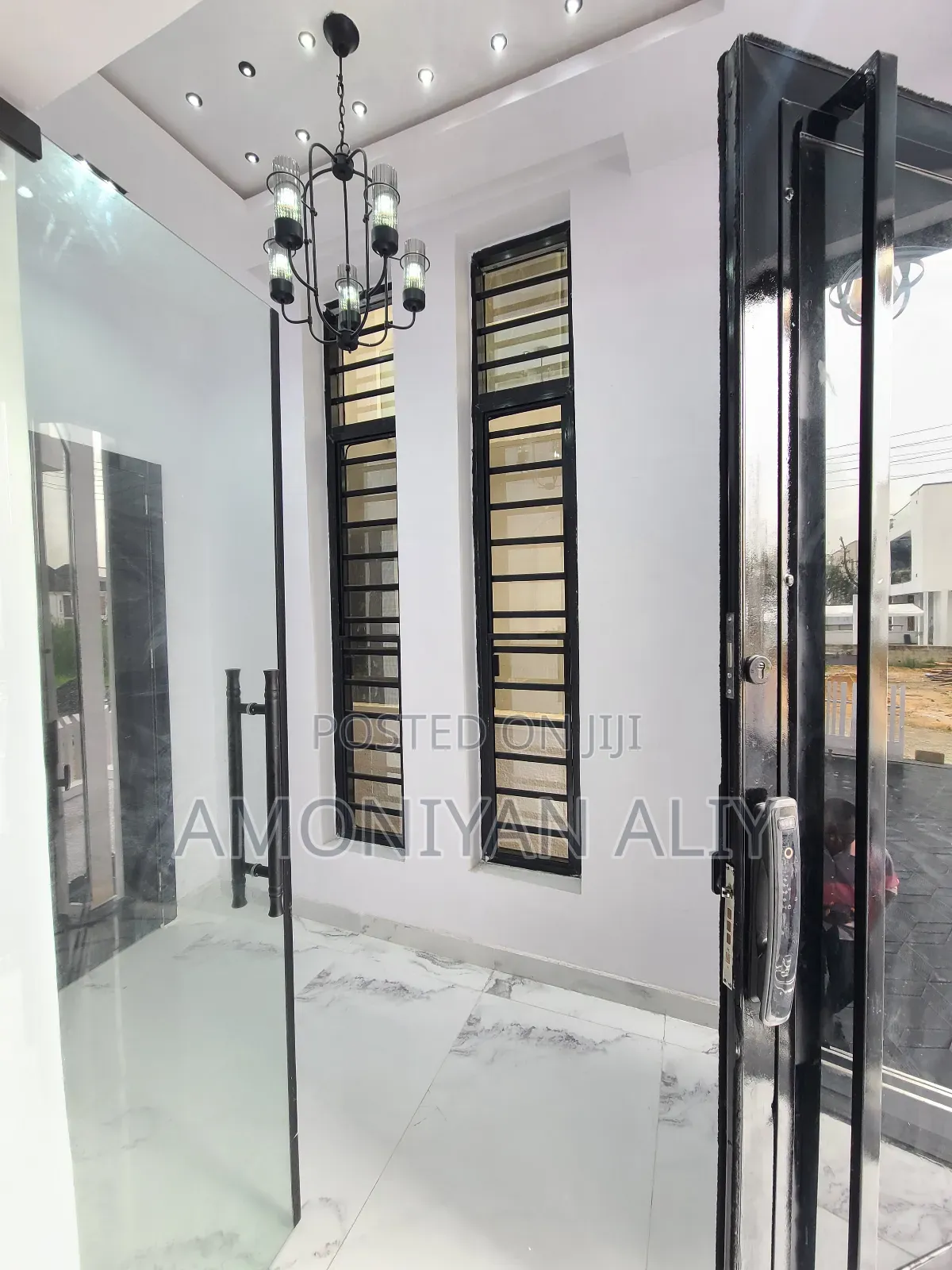 5bdrm Mansion in Megamond Estate, Ikota for sale in Ikota
