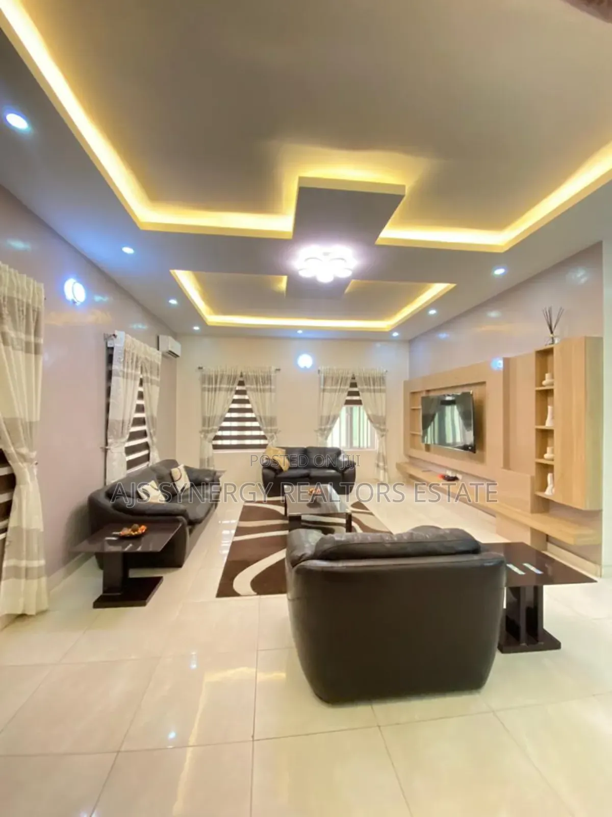 Furnished 5bdrm Apartment in Osapa london for rent in Osapa london